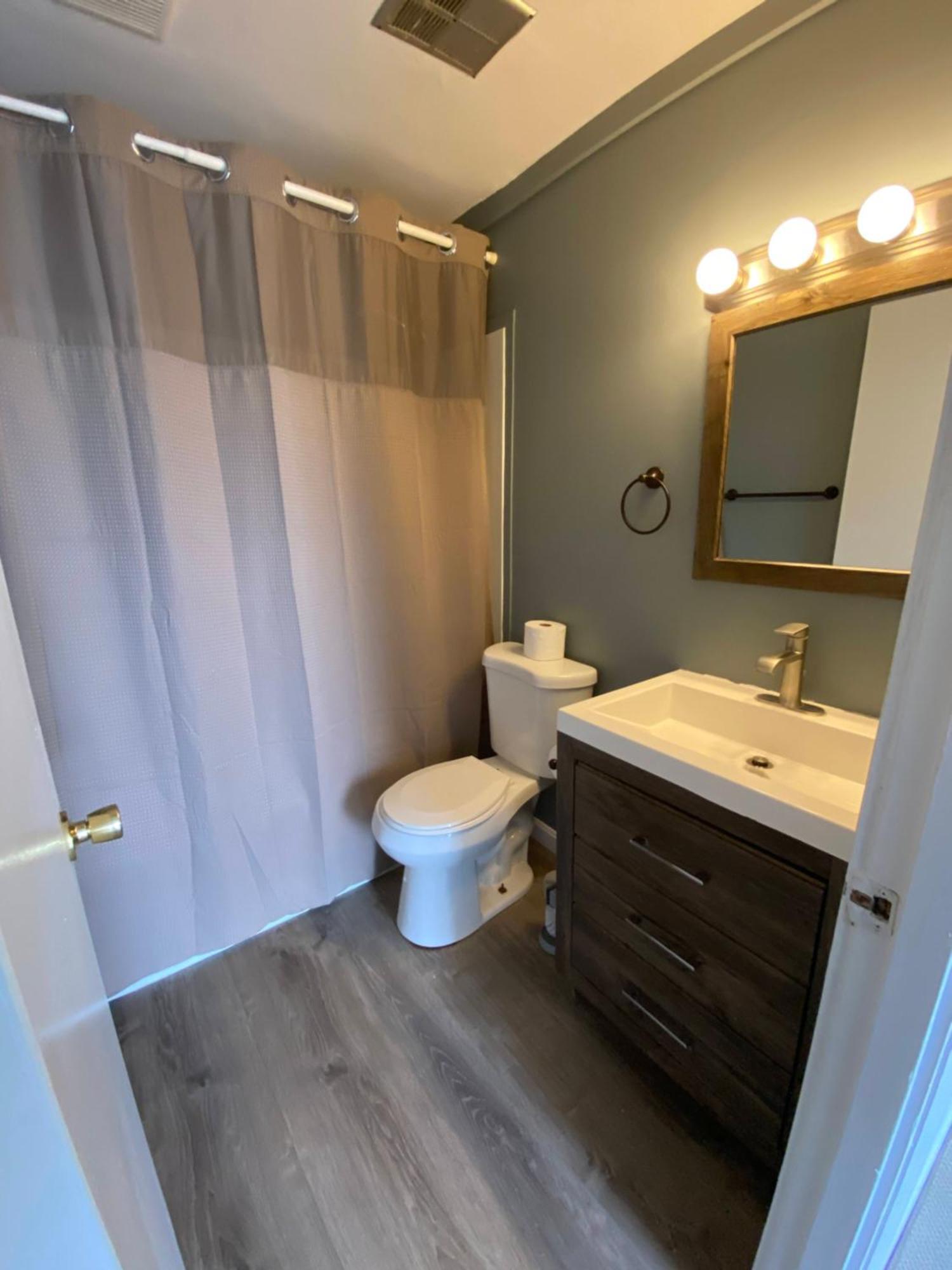 23 B St Apartments ハンプトン エクステリア 写真
